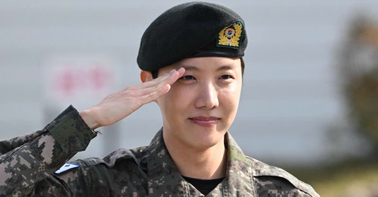Photos Of j-hope Visiting His Former Military Comrades Quickly Go Viral