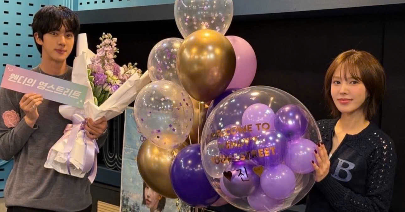 Red Velvet Wendy's Reaction To Jin’s Support Message For Her Radio Show Makes ARMYs Gush