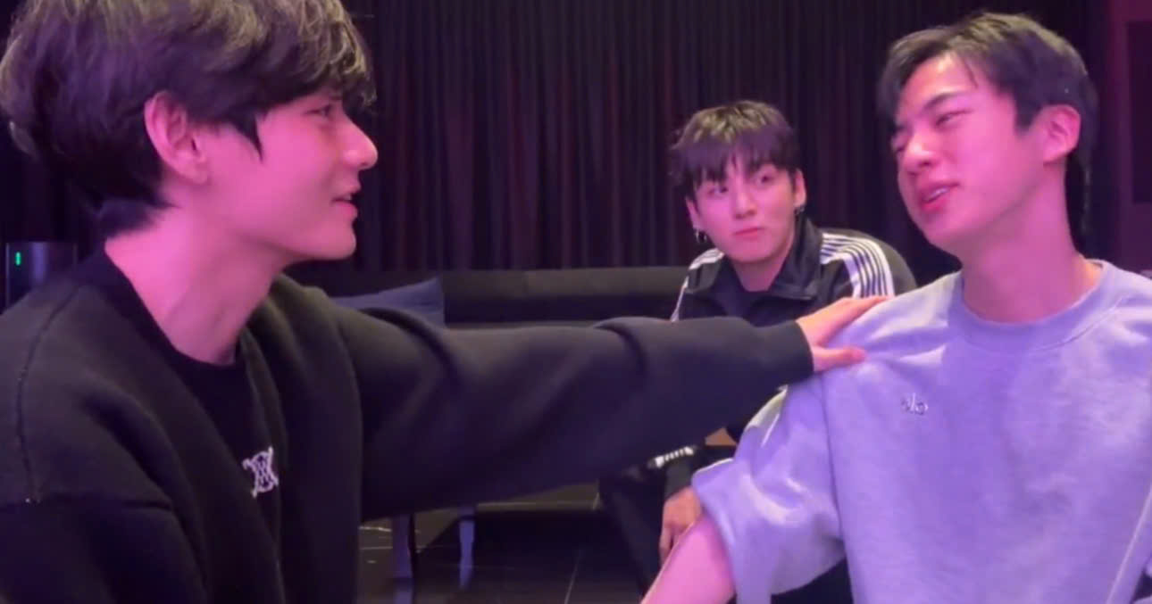 V Spreads A False Rumor About Jin But The Eldest Member Immediately Shuts It Down On Livestream