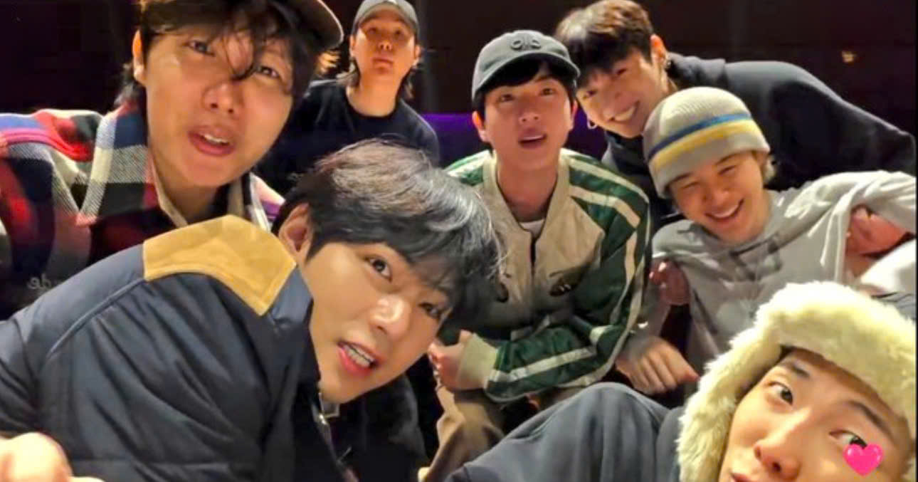 BTS’s Unique Plan For Their Upcoming Year-End Weverse Live Has ARMYs Buzzing